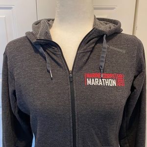 Brooks Women’s 2016 Marine Corps Marathon Hoodie (Size Small)